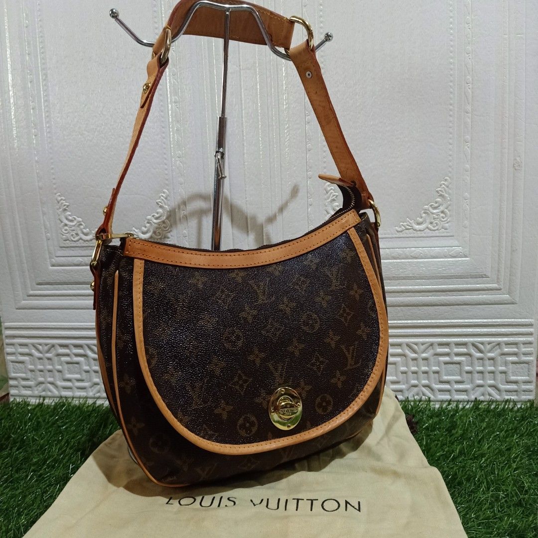 Tulum PM, Used & Preloved Louis Vuitton Shoulder Bag, LXR Canada, Brown
