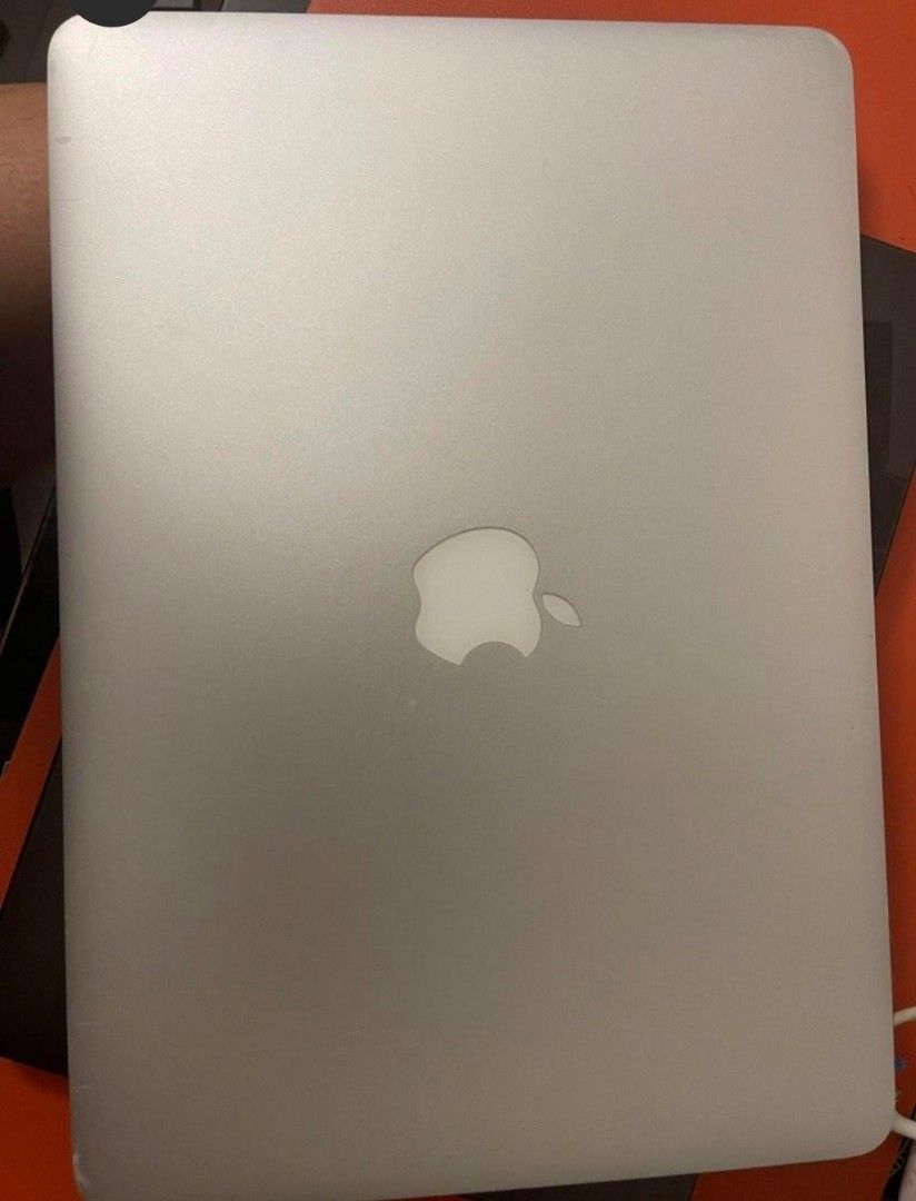 Macbook air 2017 13inch (Category: Laptops & Notebooks) located in Malabon City. Submitted by lycegoroca (Listing ID 1262426918, Image 1). Description: Mac Book Air 2017 128gb Apple MacBook Air 2017 macOS Mojave & Windows 10 13.30-inch LED-backlit glossy widescreen display Resolution: 1440x900 pixels 1.8GHz dual-core Intel Core i5 8GB of 1600MHz LPDDR3 onboard memory 128GB of SSD storage Size and Weight Height: 0.11–0.68 inch (0.3–1.7 cm) Width: 