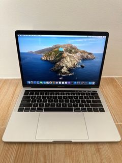 Macbook pro touchbar 13inch 2017 16/512Gb
