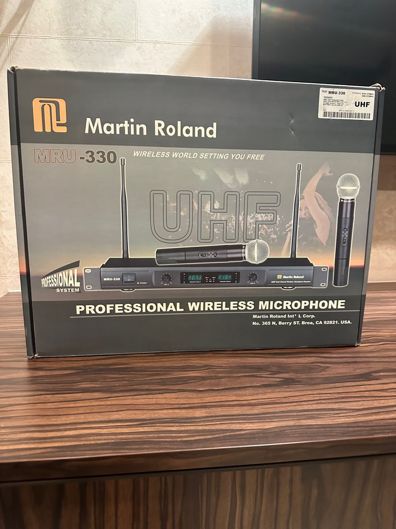 System Martin Roland Martin Roland MRU Dual Wireless Mic, Audio, Microphones on Carousell