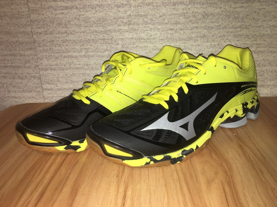 Mizuno Wave Lightning Z2 V1GA160010 US11.5 12 Carousell