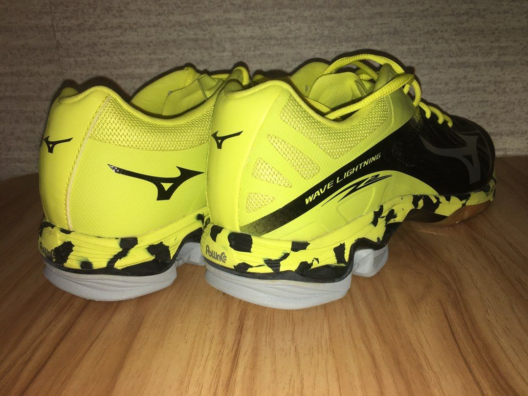 Mizuno wave lightning z2 yellow sales