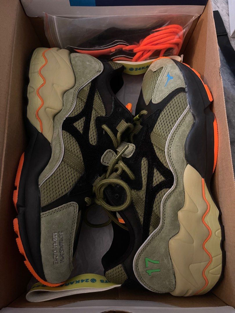 Waverider 1 phoenix mizuno box top