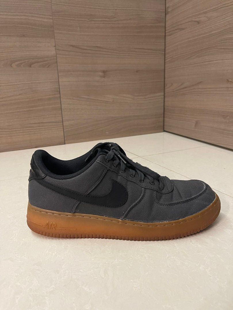 Nike air force sale 1 grey gum sole