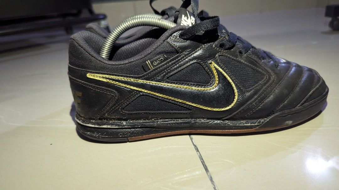 Nike sb gato black gold outlet