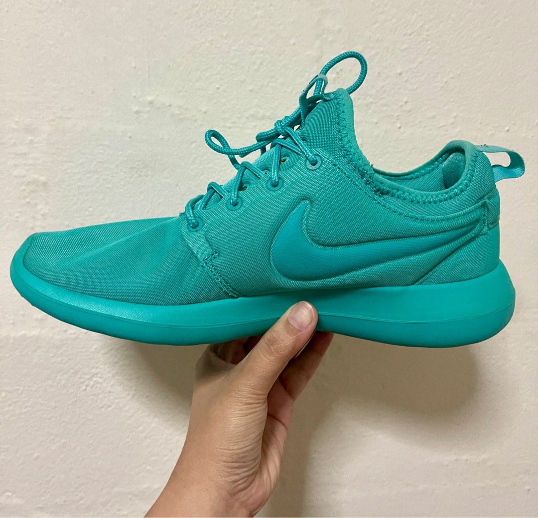 NIKE ROSHE TWO