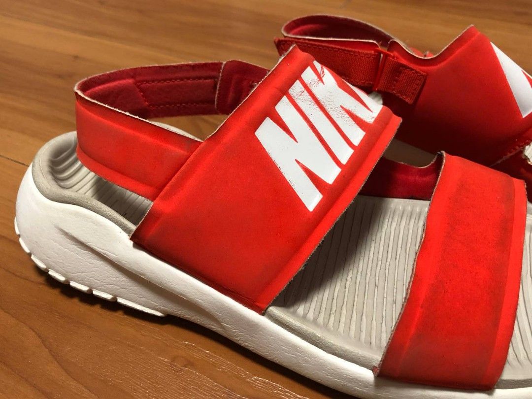 Red tanjun deals sandals