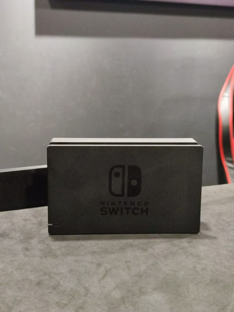 Nintendo switch dock used 2025