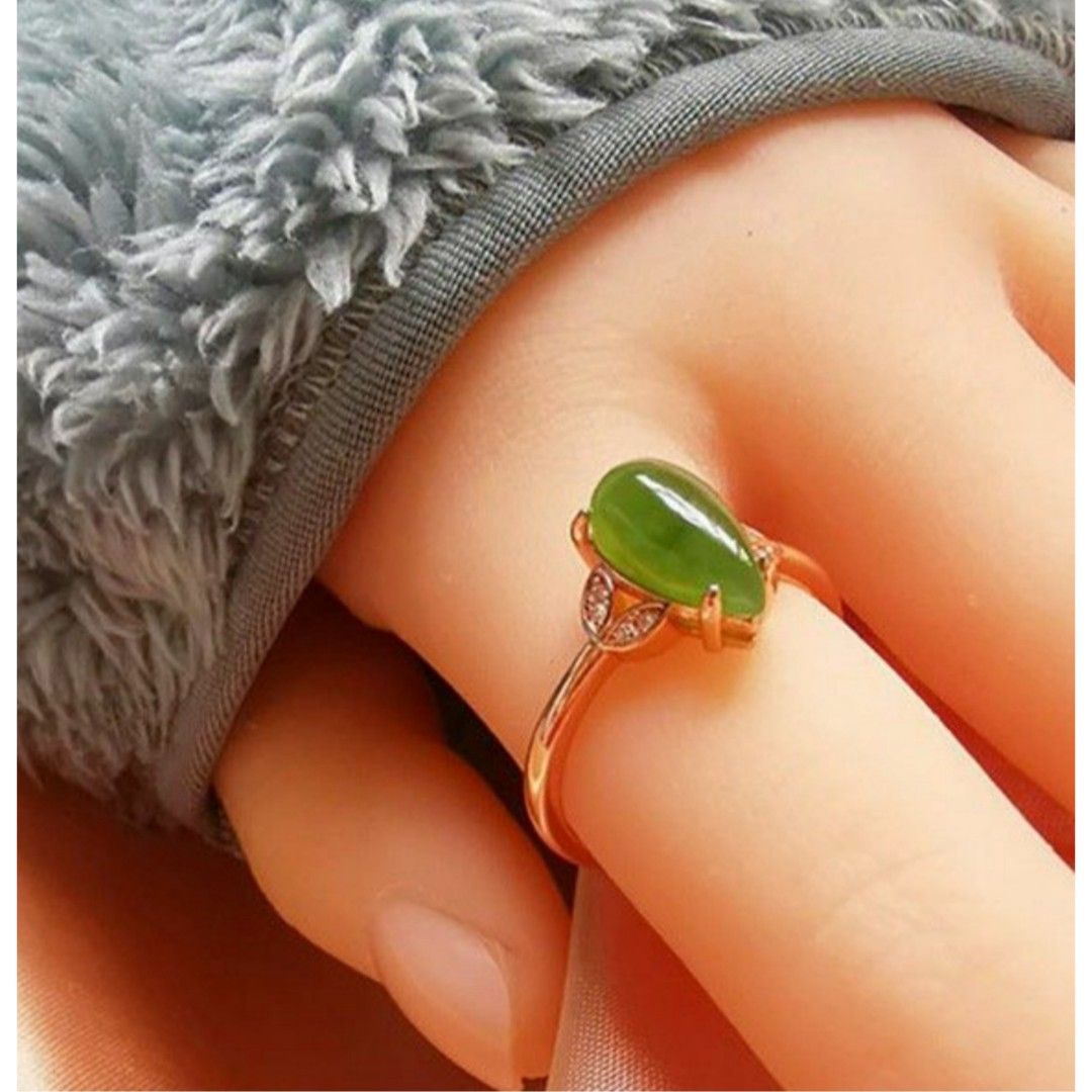Jade anniversary ring 2025