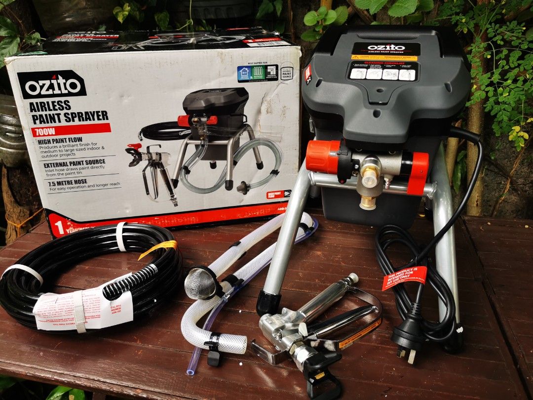 ozito airless paint sprayer, Commercial & Industrial, Construction Tools & Equipment on Carousell