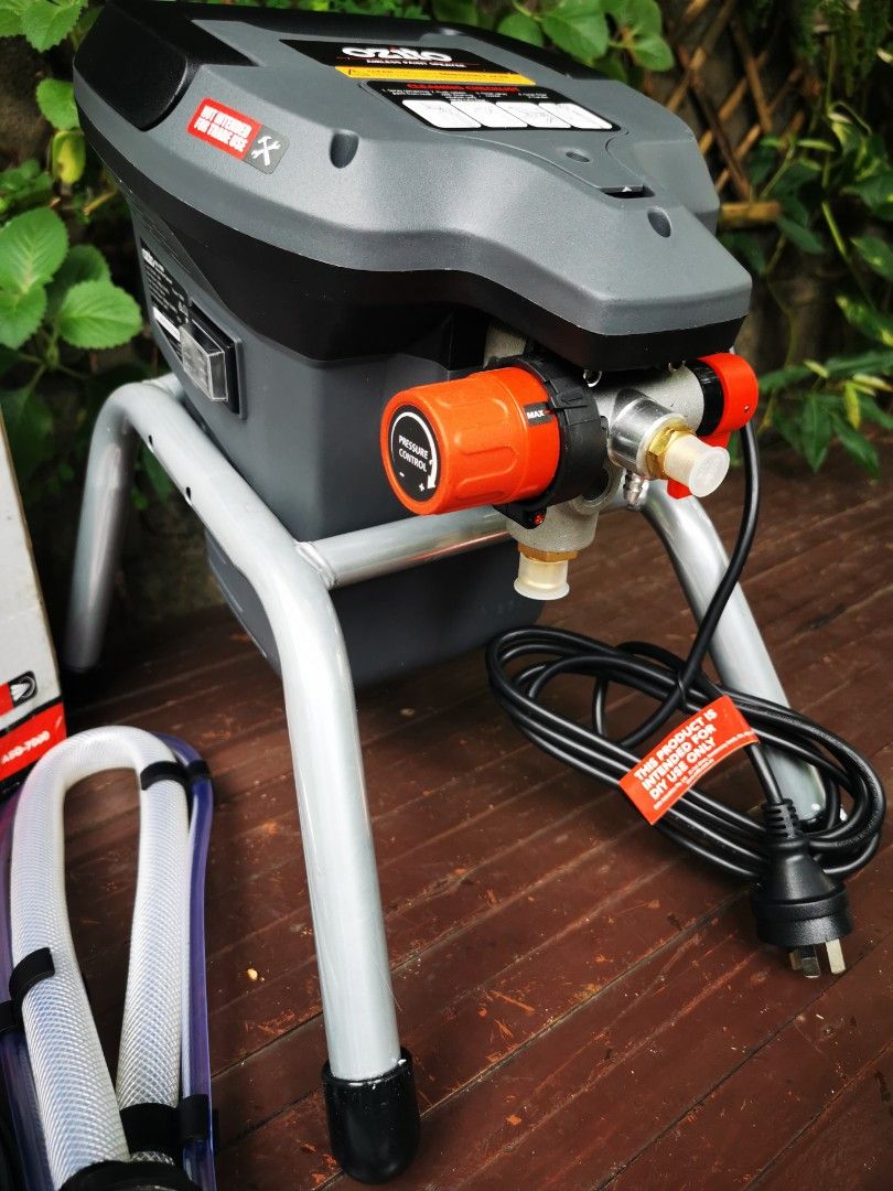 ozito airless paint sprayer, Commercial & Industrial, Construction