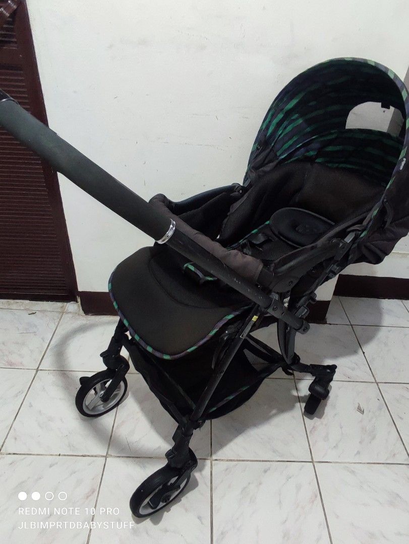 Pigeon stroller (Category: Strollers) located in Caloocan City. Submitted by jen_prelovedcorner.2 (Listing ID 1262334755, Image 3). Description: Pigeon stroller Reclining seat Good for newborn up to toddler Reversible handle High seat Full range canopy Lightweight In good condition, pls expect signs of usage. Sale ‼️‼️ 3,500 Location Valenzuela city.