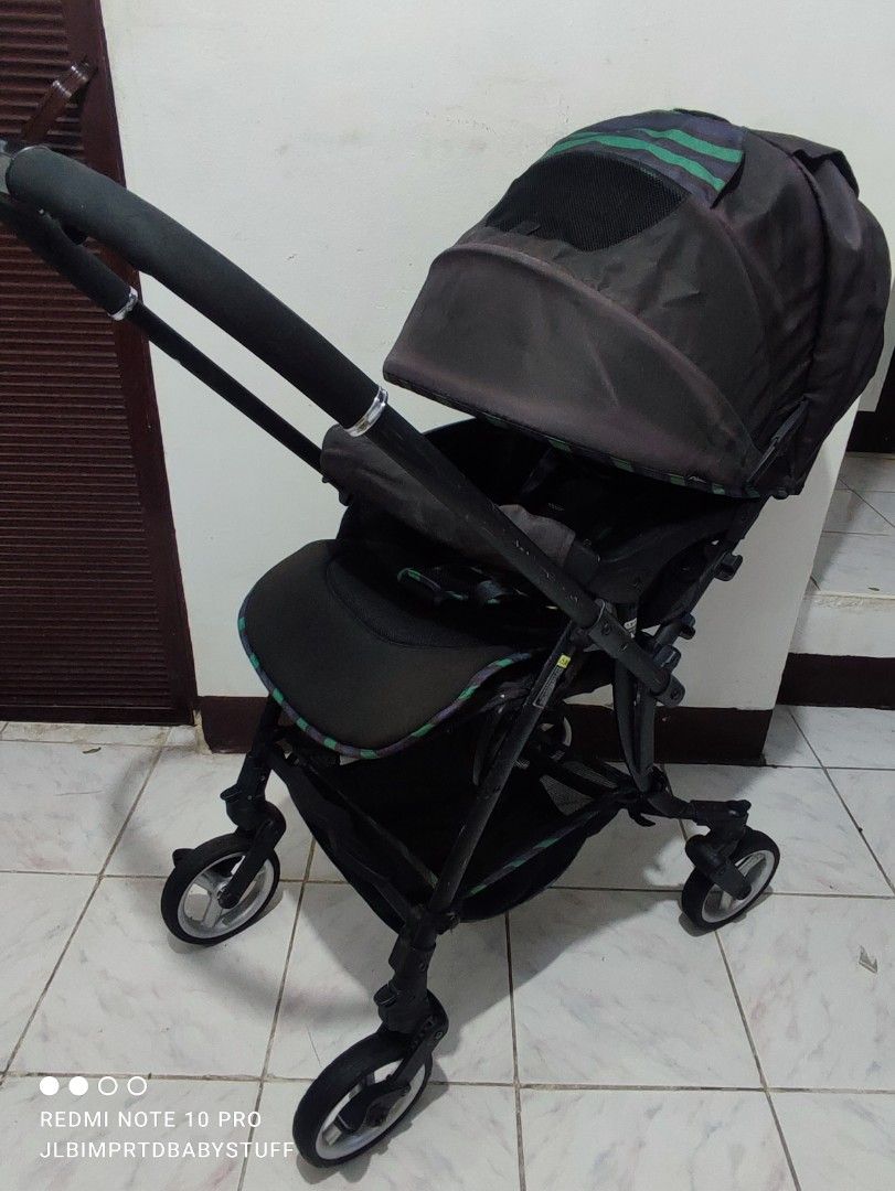 Pigeon stroller (Category: Strollers) located in Caloocan City. Submitted by jen_prelovedcorner.2 (Listing ID 1262334755, Image 2). Description: Pigeon stroller Reclining seat Good for newborn up to toddler Reversible handle High seat Full range canopy Lightweight In good condition, pls expect signs of usage. Sale ‼️‼️ 3,500 Location Valenzuela city.