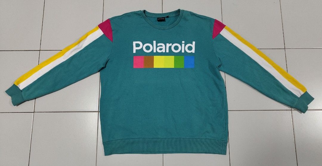 Polaroid sweater store