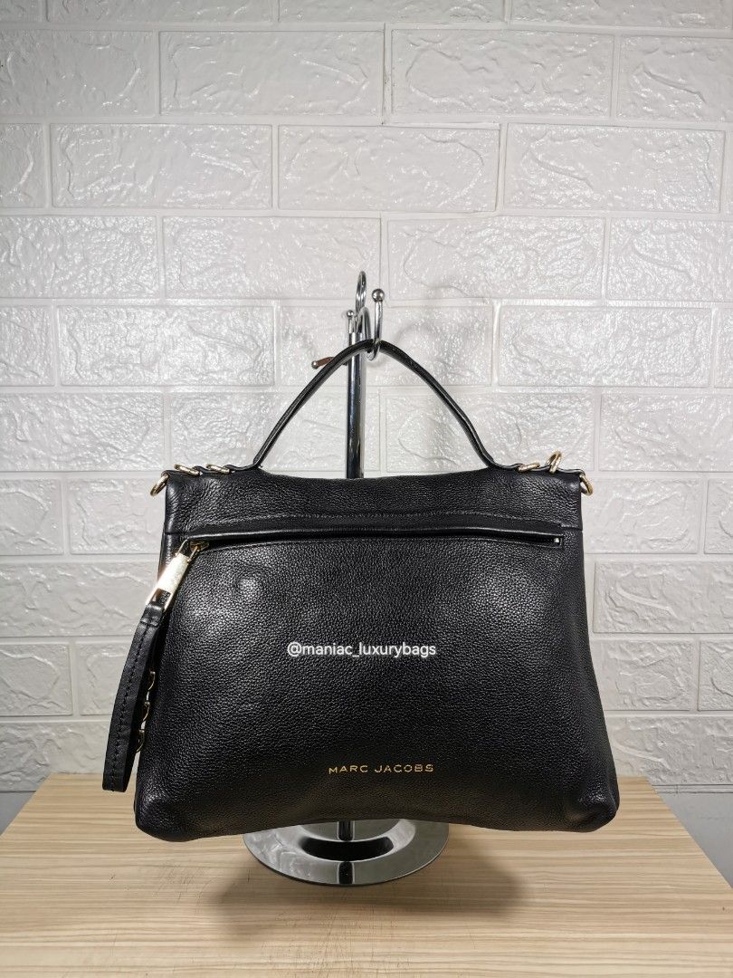 Preloved Top Handlebag MARC JACOBS The TwoFold Series Fesyen Wanita Tas Dompet di Carousell