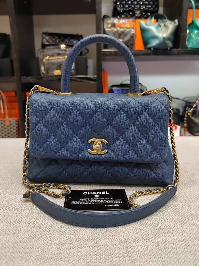  Chanel, Pre-Loved Yellow Caviar Coco Handle Bag Medium