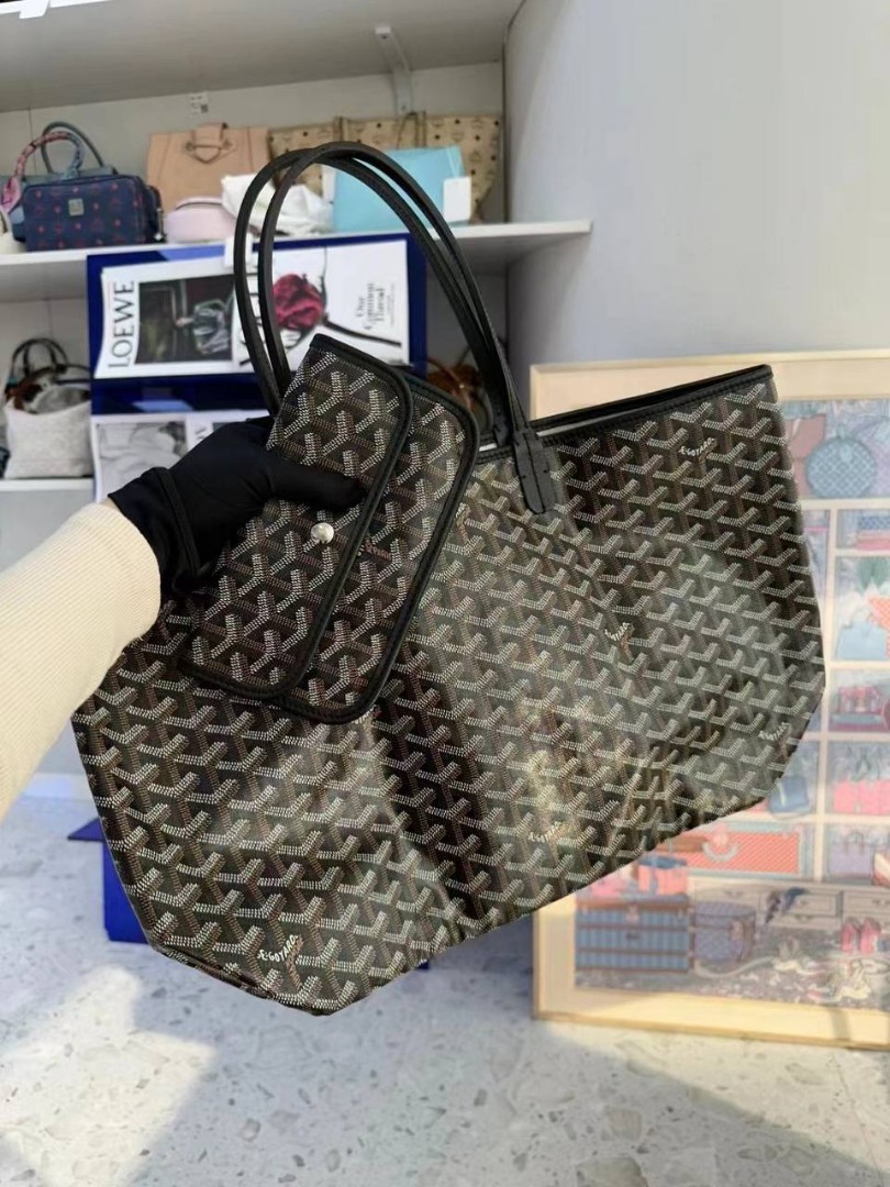 Penny Pincher Boutique - A celebrity favorite. A Goyard St Louis tote bag  We have a green pm available in store and on our website.. our bag is in  excellent condition! 💚 . . #