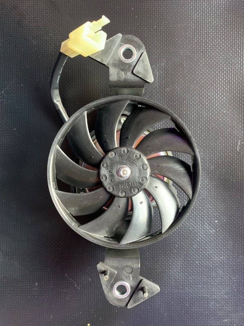 R15 v3 radiator price outlet