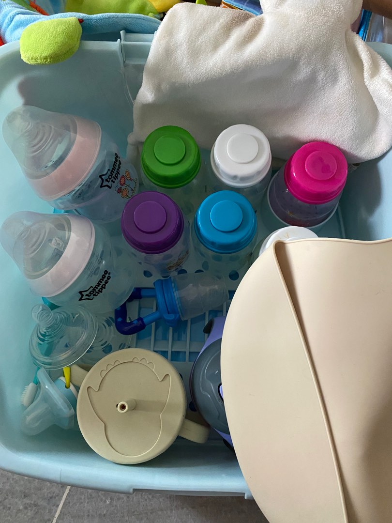 (RM50 for whole box) Baby bundle feeding bottles, Babies & Kids, Nursing & Feeding
