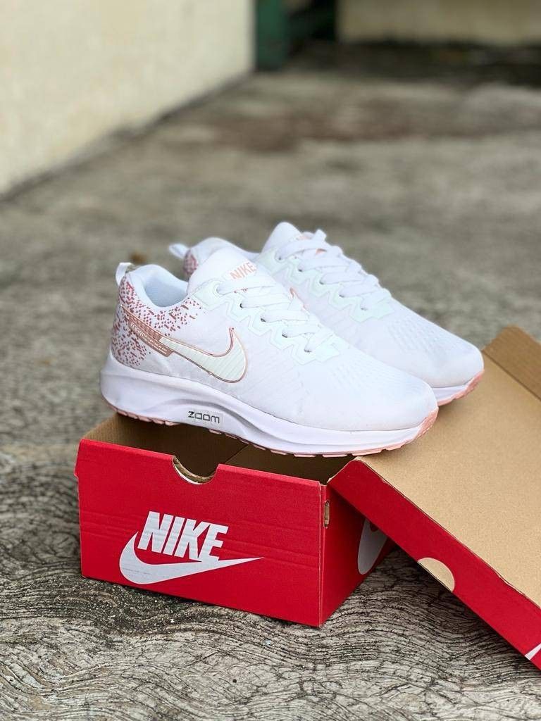 Nike zoom best sale classic