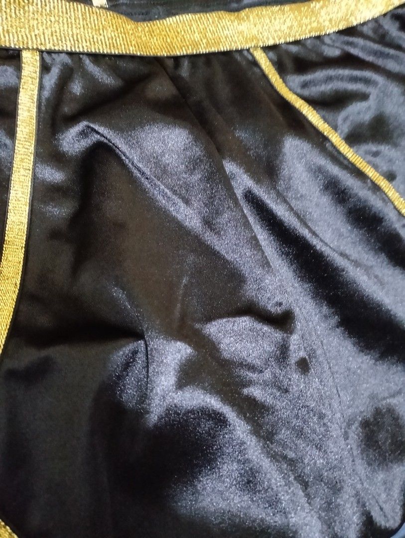 Silky Pencil skirt (Category: Skirts) located in Taytay. Submitted by kashleesha (Listing ID 1262490386, Image 2). Description: bought in shein. fits small to semi xl..