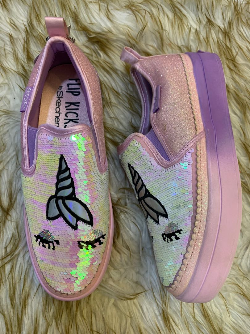 Skechers flip cheap on shoes