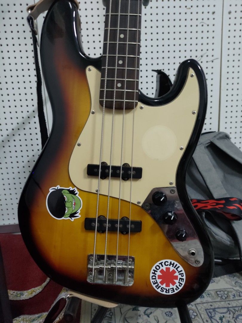 Squier jazz bass california 2025 series