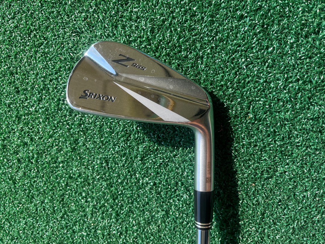 Srixon Z965, 7 iron, grip in good condition, Sports Equipment, Sports
