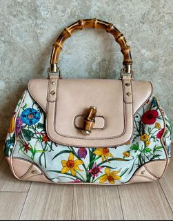 Padlock leather crossbody bag Gucci Multicolour in Leather - 34729692