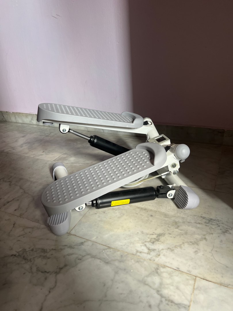 Stepping exercise machine, adjustable resistance. Step counter, Sports