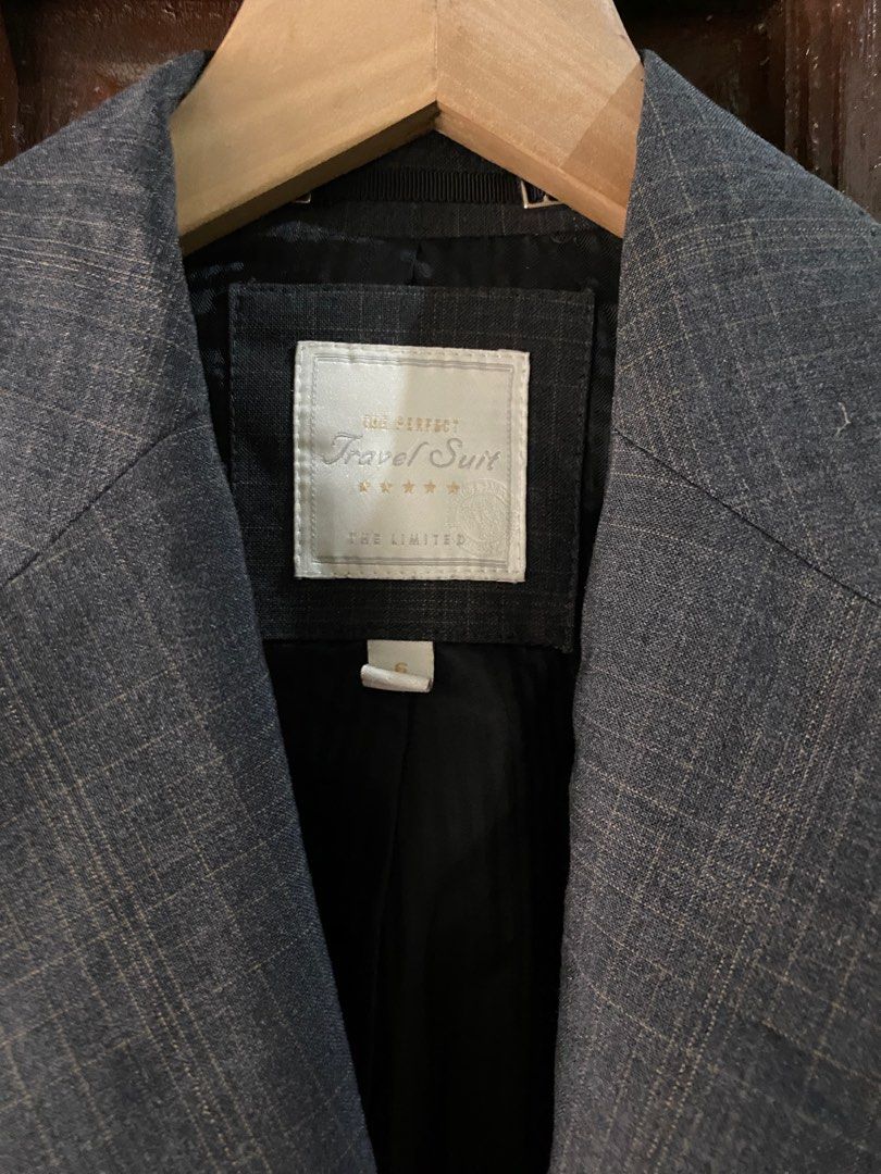 Suit (Grey) (Category: Coats, Jackets and Outerwear) located in Marikina City. Submitted by daze_studio_ (Listing ID 1262461264, Image 2). Description: .