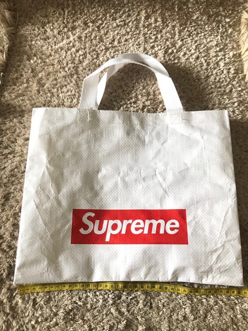 SUPREME Paper Bag TOTE BAG KANTONG BELANJA BISA DIY JADIIN TAS BEBAS DEH NEW AUTHENTIC ASLI STOK 1 susah dpt