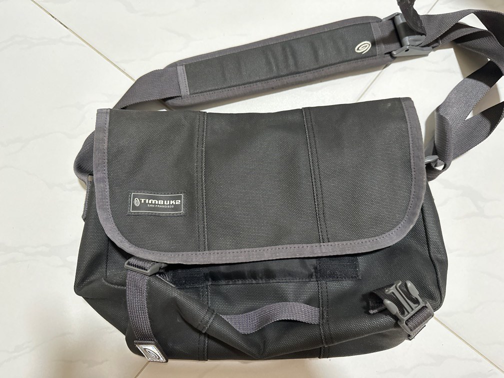 Timbuk2 Messenger Bag XS (Dark Grey), Men's Fashion, Bags, Sling Bags on Carousell