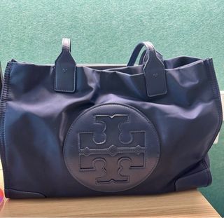 BANANANINA - New fresh drops from Tory Burch. Which one is your favorite? . Tory  Burch Perry Small Leather Triple Compartment Tote Bluewood 🔎602785 / 49646 Tory  Burch Perry Canvas Triple Compartment