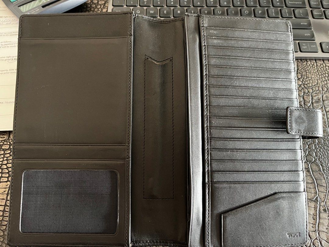 Tumi travel hotsell organizer wallet