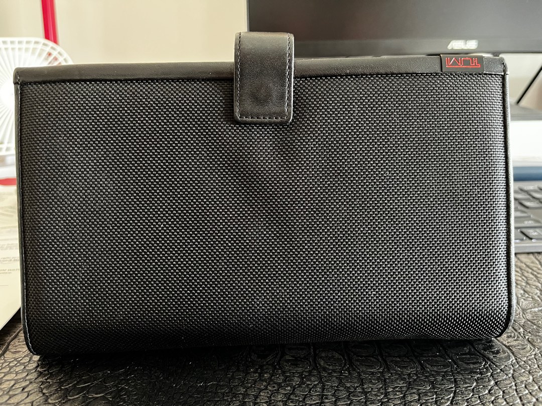 Tumi Travel Wallet, Luxury, Bags & Wallets on Carousell