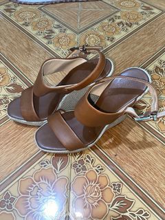 Vince Camuto Garadin Women's Platform Wedge Sandals Size 7/37 Tan Leather Heels
