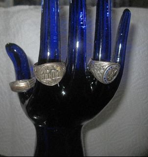 Vintage 1960's Cobalt Blue Hand ''Ring Holder''