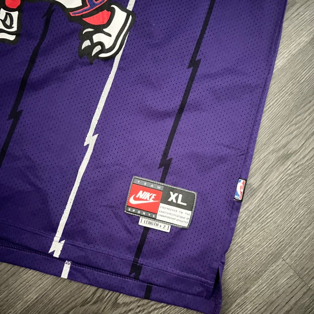 Vintage Nike Toronto Raptors Shorts Mens XL Black Purple 90s/y2k Vince  Carter