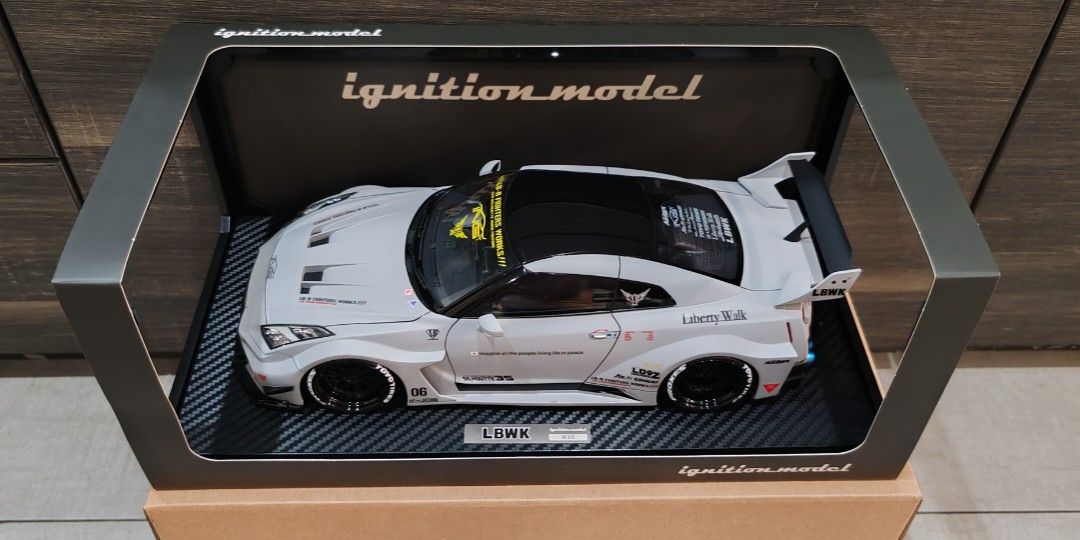 Nissan GT-R Liberty Walk Silhouette - Ignition Model 1/18 Résine - Chisaki Kato IG2358
