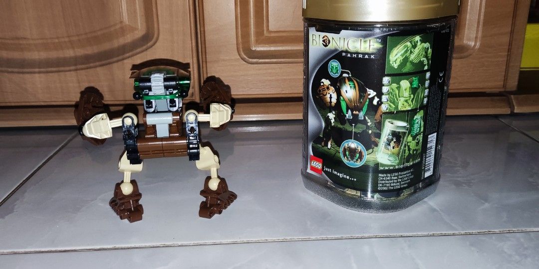 Lego best sale bionicle 8560