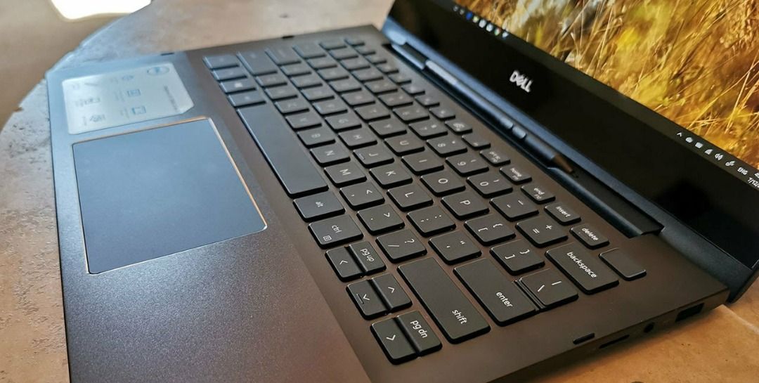 人気ブランド inspiration DELL P87G 第8世代 256GB 8GB i7 ノートPC