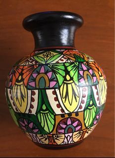 非常有創意的彩繪花瓶，適合有品味之人