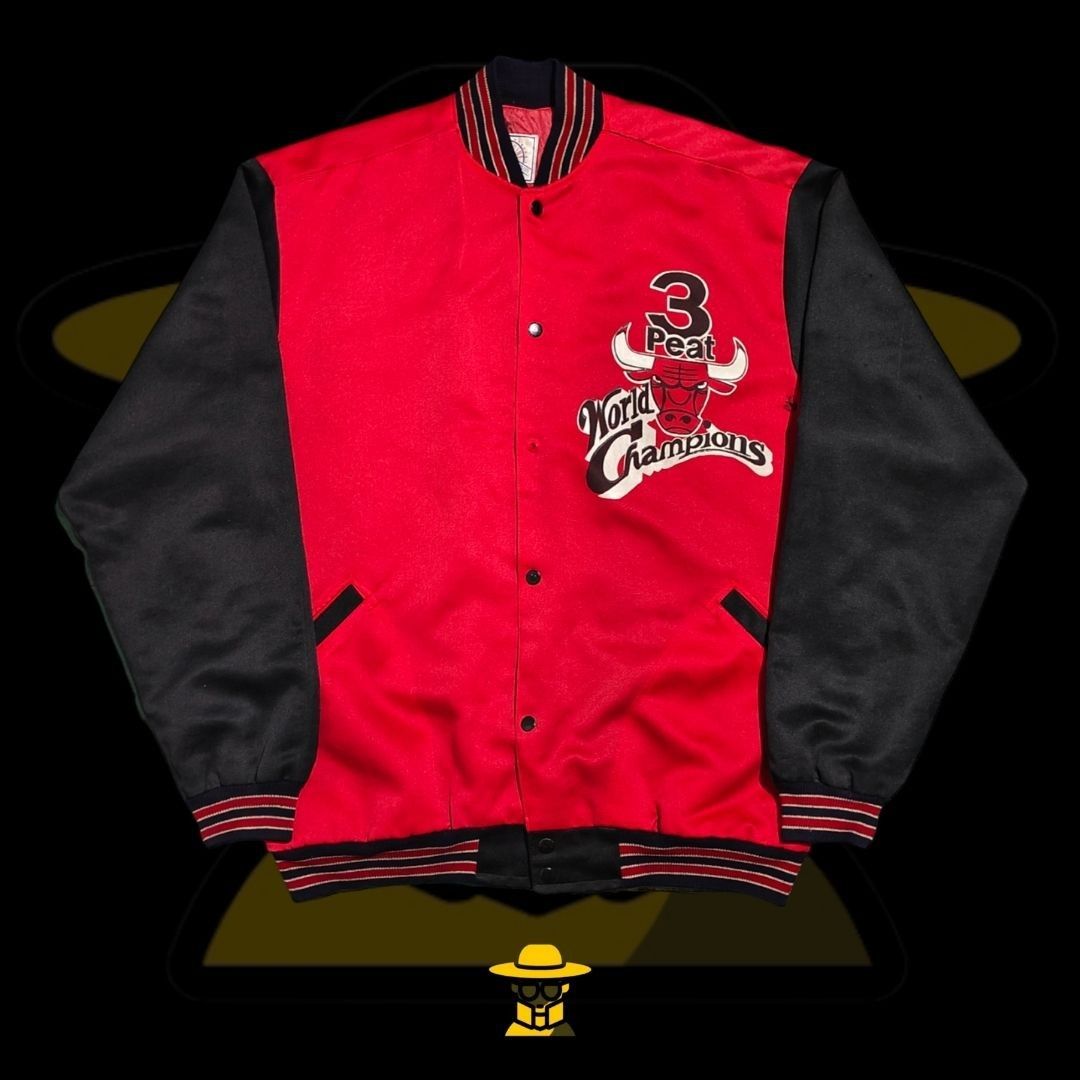 VINTAGE GENUINE MERCHANDISE CHICAGO BULLS 3 PEAT WORLD