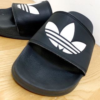 ADIDAS ORINGINALS ADILETTE LITE 愛迪達 三葉草 三線 條紋運動 休閒 游泳 海灘 拖鞋 不分男女版 黑白配色 US7 25號 FU8298 SNK-M TP0_2310 #23衣櫃出清