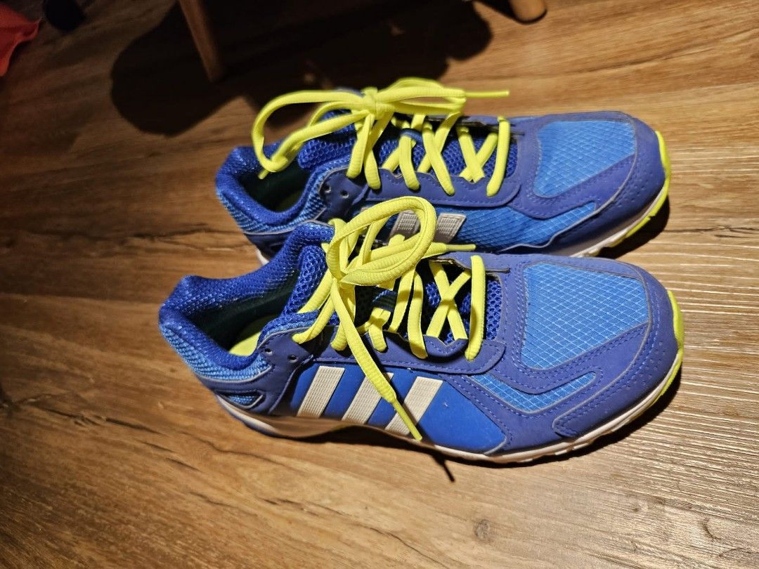 Adidas Running Shoe, Men's Fashion, Footwear, Sneakers on Carousell
