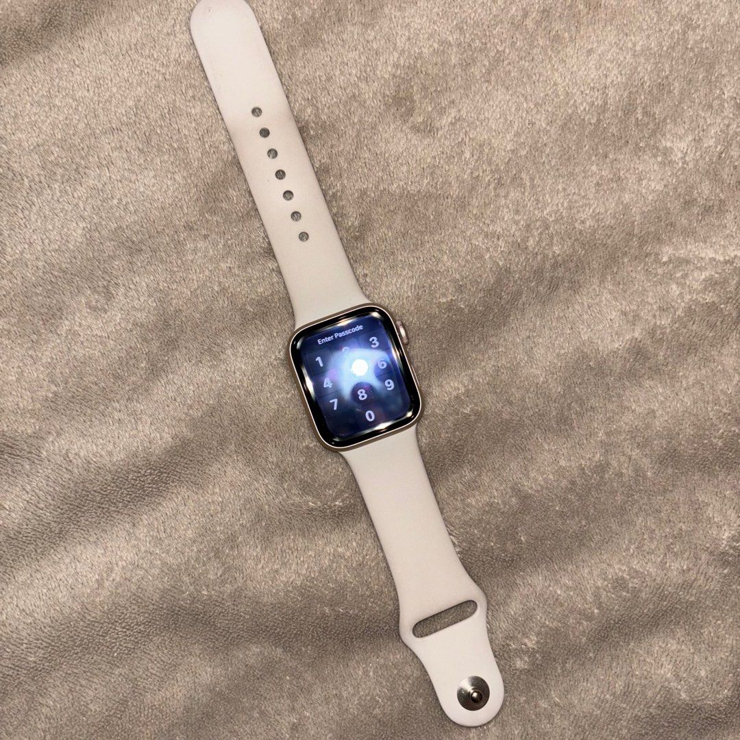 Apple Watch SE 第2世代 40mm GPS Starlight-