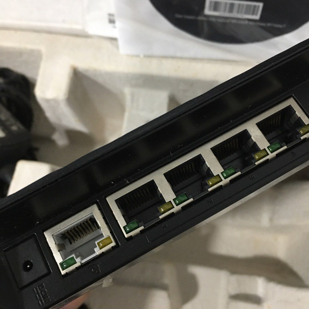 Asus RTN56U, Computers & Tech, Parts & Accessories, Networking on