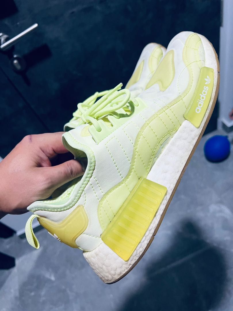 Solar yellow nmd store