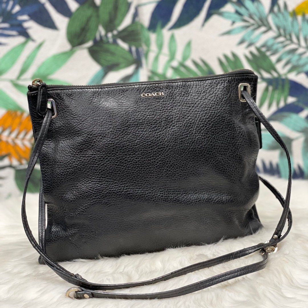 Coach black sales leather sling bag
